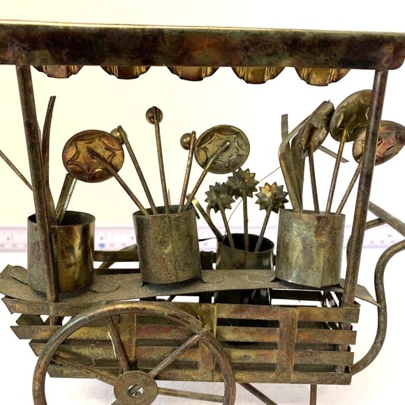 VINTAGE TIN METAL FLOWER CART TABLE DECOR BY APEX (6"X 6") - Picture 3 of 6